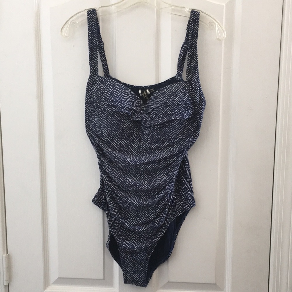 FINAL MARKDOWN Ladies’ Niptuck Swim 1-pc Swimsuit (8)